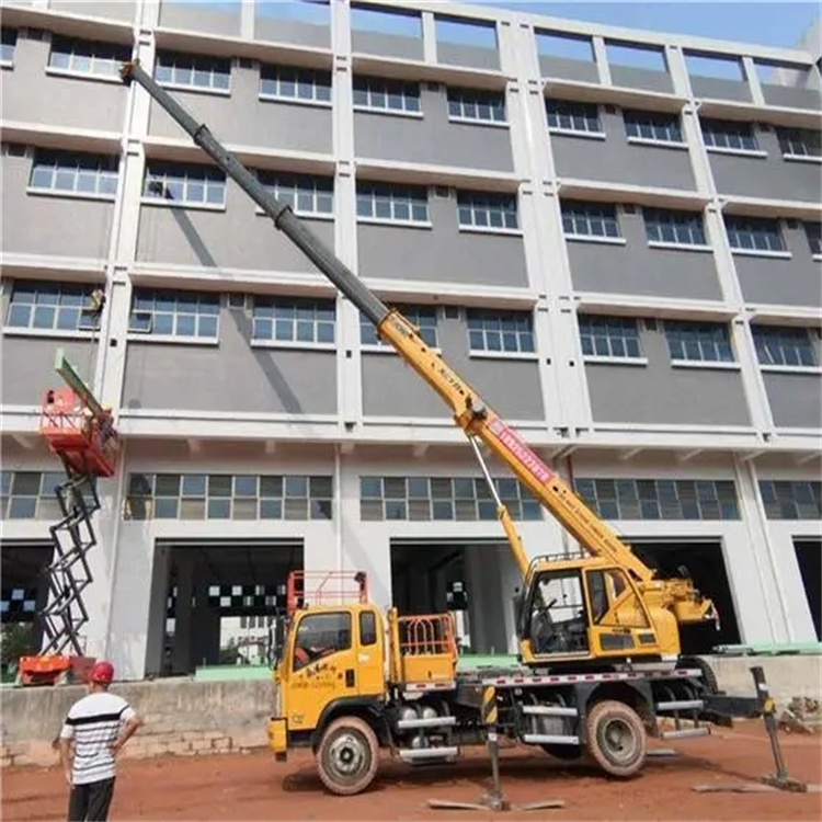 通江高楼层玻璃吊装